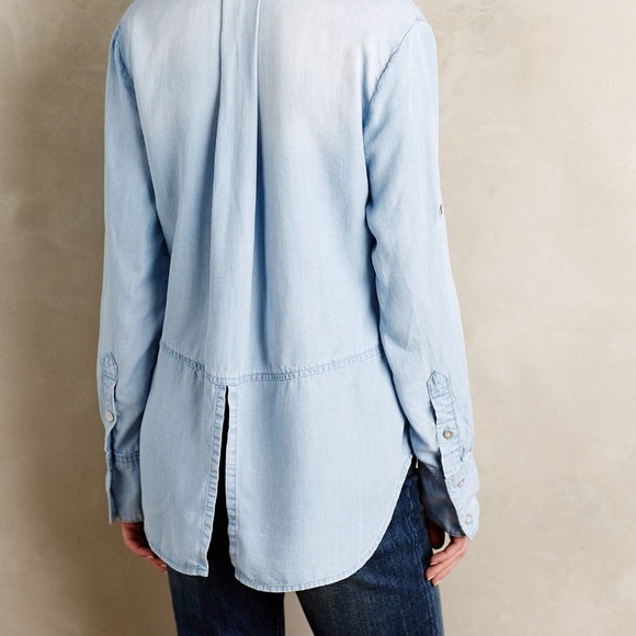 📦 🚚 EVERYTHING MUST GO! Anthro/Cloth & Stone Chambray Top | Sz S - Picture 2 of 6